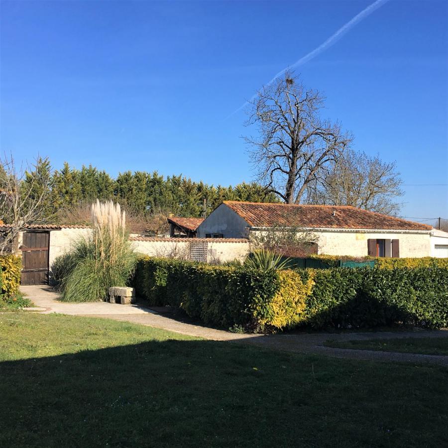 Les Gites De Brives Bagian luar foto