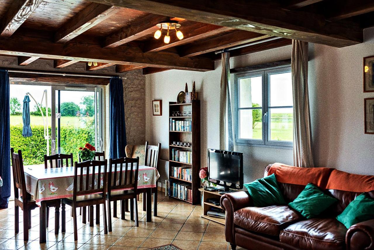 Les Gites De Brives Bagian luar foto